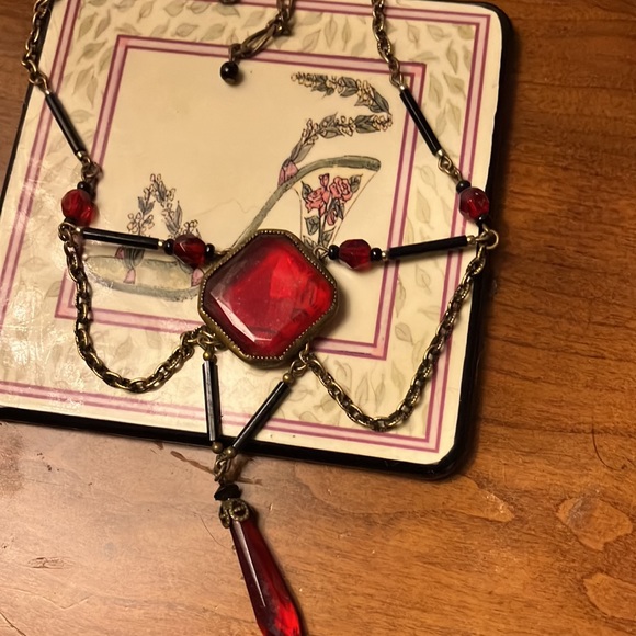ANTIQUE NECKLACE DEEP RED GLASS STONE, BLACK BEADS THROUGH OUT DROP STONE BOTTOM - Picture 9 of 16